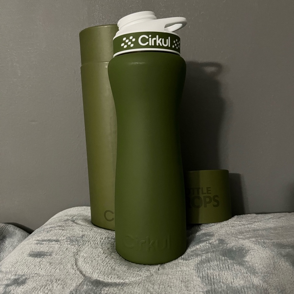 Matte Dark Green Cirkul Bottle-Limited Edition